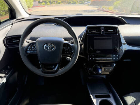 2019 Toyota Prius LE