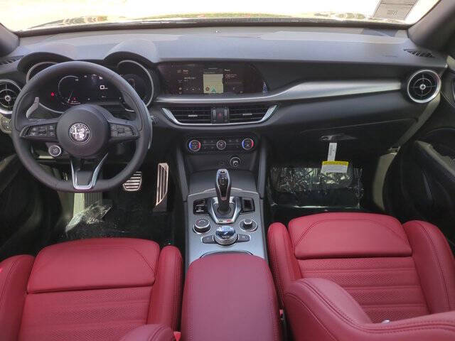 2025 Alfa Romeo Stelvio