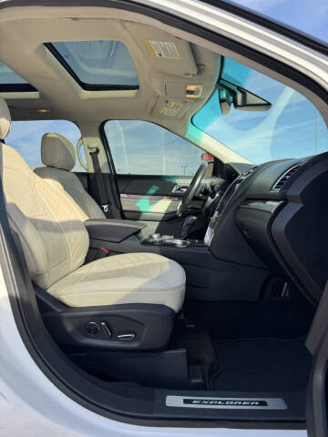 2016 Ford Explorer Platinum