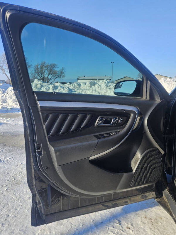 2018 Ford Taurus SEL