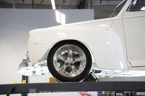 1947 Ford Deluxe