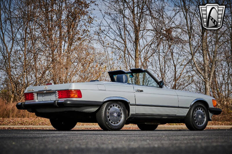 1988 Mercedes-Benz 560-Class 560 SL