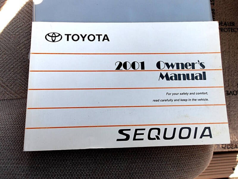 2001 Toyota Sequoia SR5