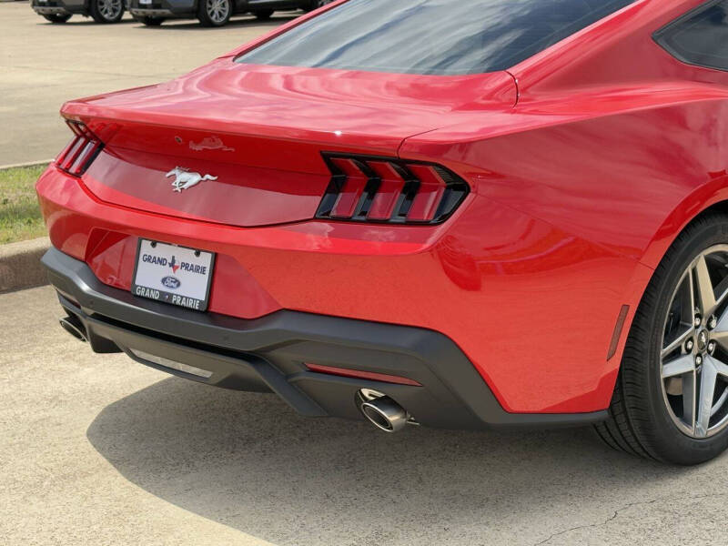 2025 Ford Mustang EcoBoost