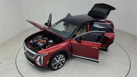 2025 Cadillac LYRIQ Luxury 3