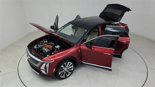 2025 Cadillac LYRIQ Luxury 3