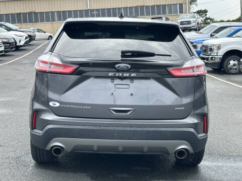 2022 Ford Edge Titanium