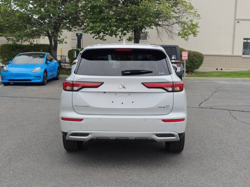 2025 Mitsubishi Outlander PHEV SE