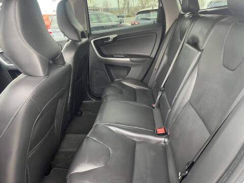 2016 Volvo XC60 T5 Premier