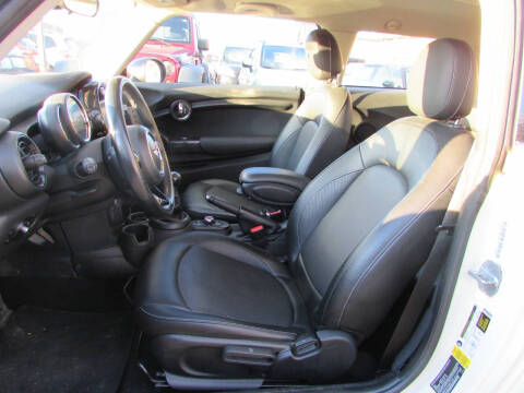 2017 MINI Hardtop 2 Door Cooper