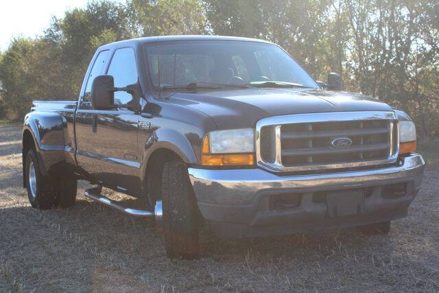 2001 Ford F-350 Super Duty XLT photo 3