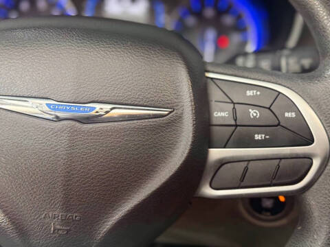 2017 Chrysler Pacifica Touring-L