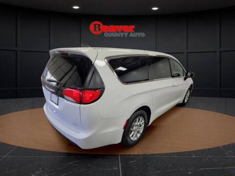 2026 Chrysler Voyager LX