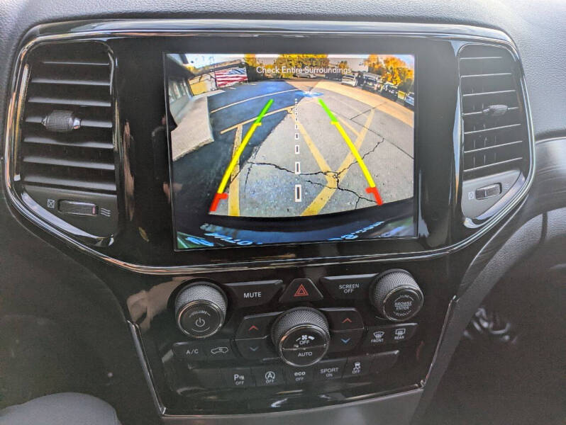 2019 Jeep Grand Cherokee Laredo