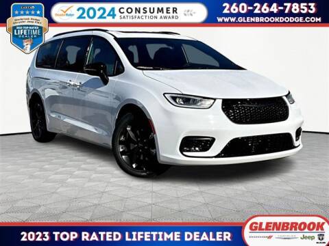 2024 Chrysler Pacifica for sale at Glenbrook Dodge Chrysler Jeep Ram and Fiat in Fort Wayne IN