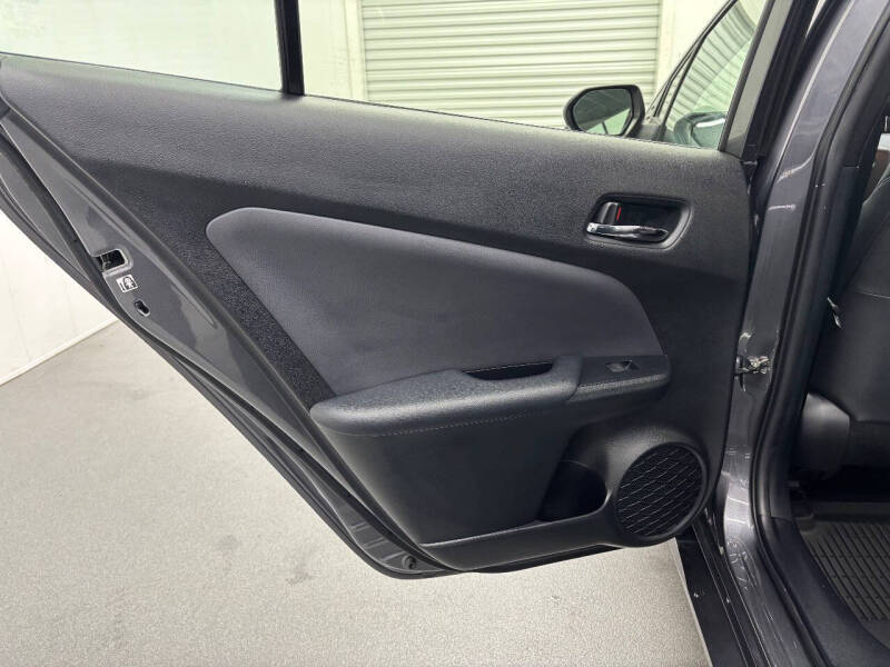 2021 Toyota Prius XLE