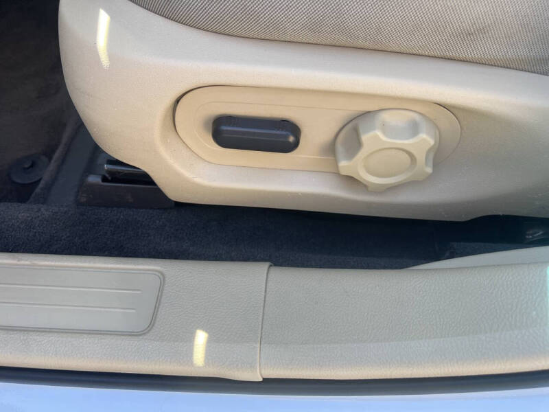 2017 Ford Taurus SEL