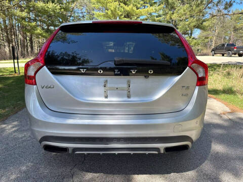 2015 Volvo V60 Cross Country T5