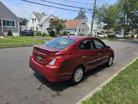 2018 Nissan Versa SV