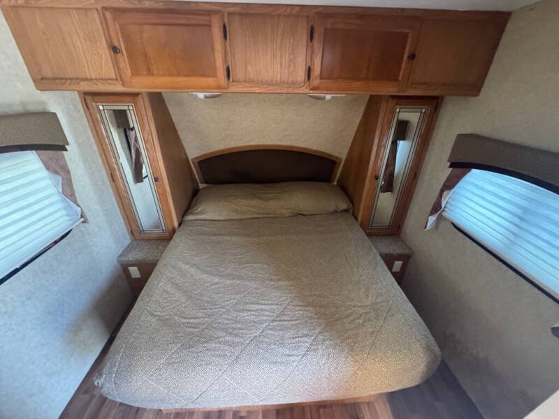 2010 Coleman 280