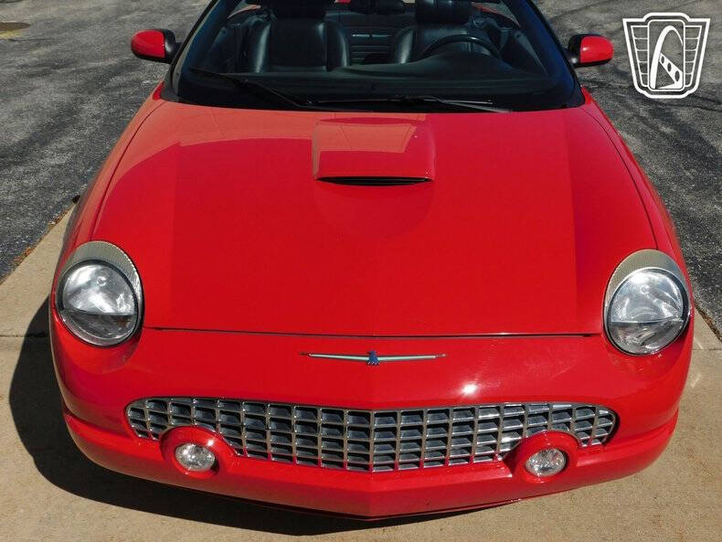 2002 Ford Thunderbird Deluxe