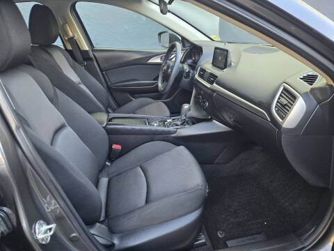 2018 Mazda MAZDA3 Sport
