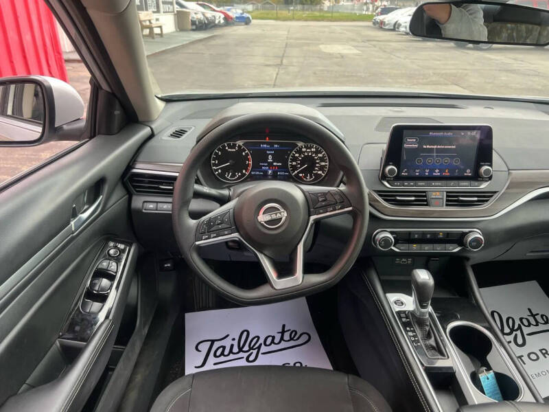 2023 Nissan Altima 2.5 SV