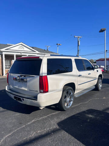 2011 Cadillac Escalade ESV Luxury