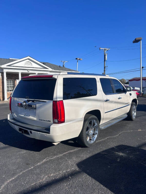 2011 Cadillac Escalade ESV Luxury