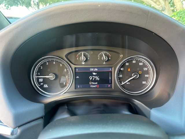 2022 Buick Enclave Essence