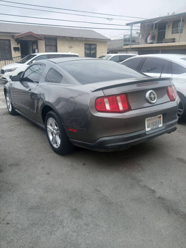 2010 Ford Mustang V6