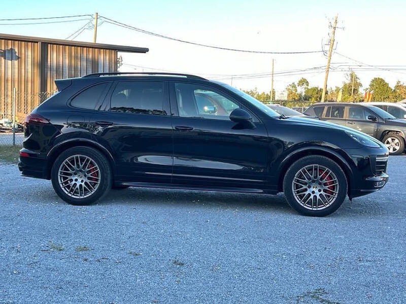 2016 Porsche Cayenne GTS