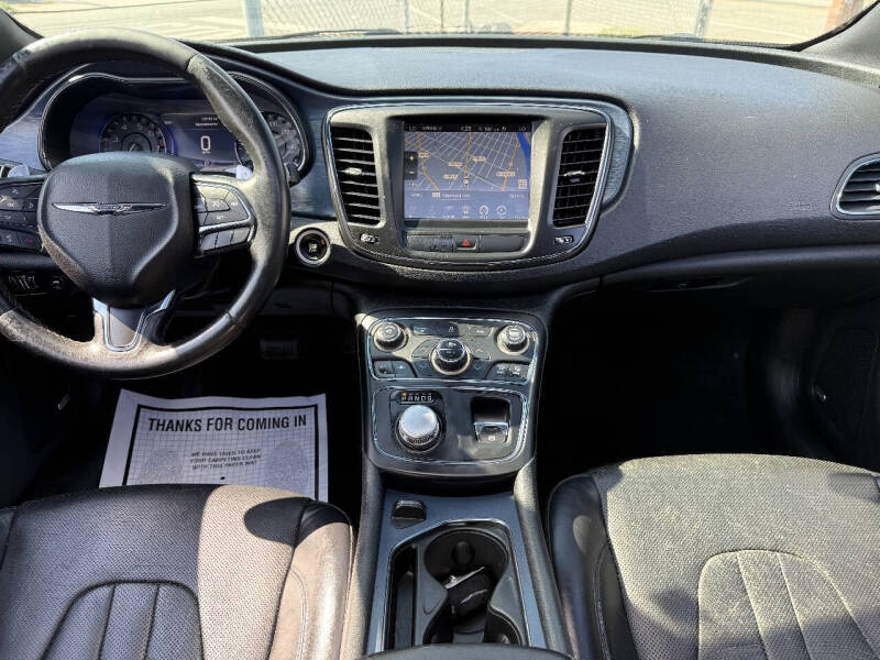 2015 Chrysler 200 S