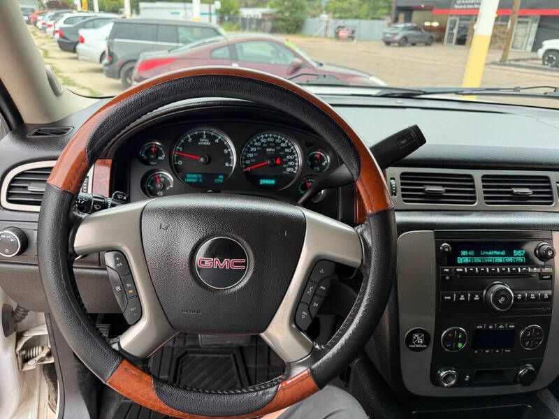 2013 GMC Yukon XL SLE