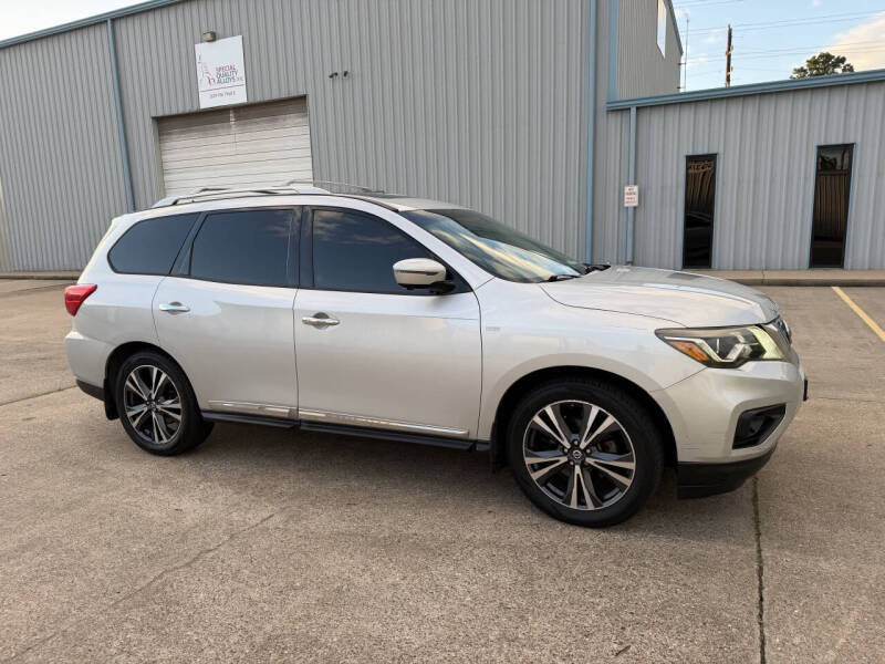 2017 Nissan Pathfinder Platinum