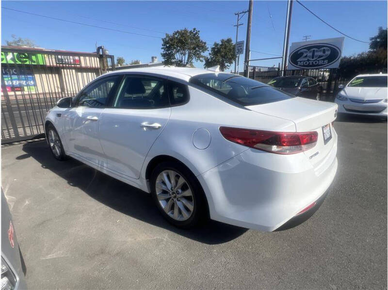 2017 Kia Optima LX
