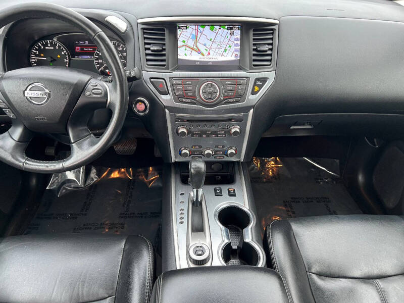 2017 Nissan Pathfinder Platinum