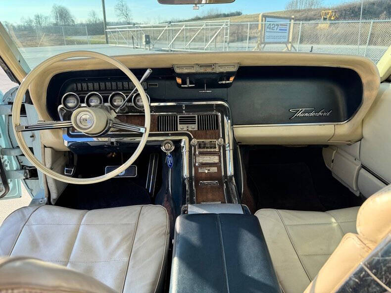 1966 Ford Thunderbird