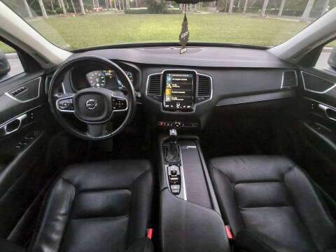 2020 Volvo XC90 T5 Momentum