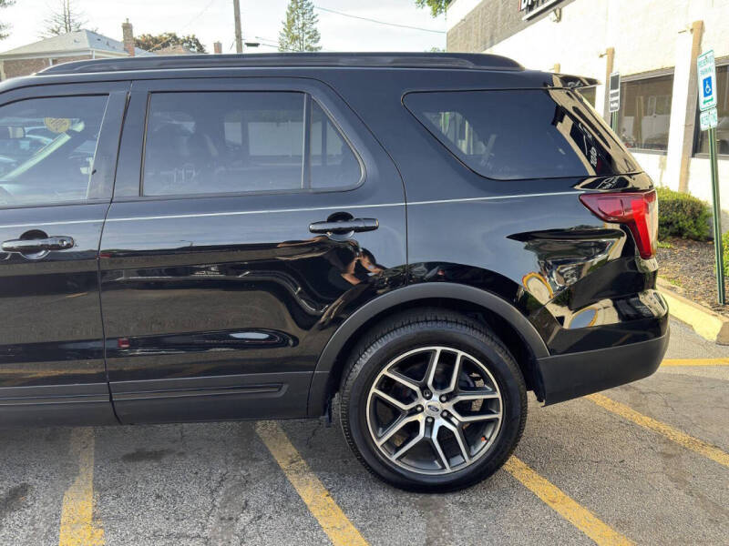 2017 Ford Explorer Sport