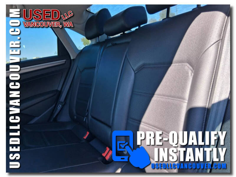 2017 Volkswagen Passat 1.8T R-Line