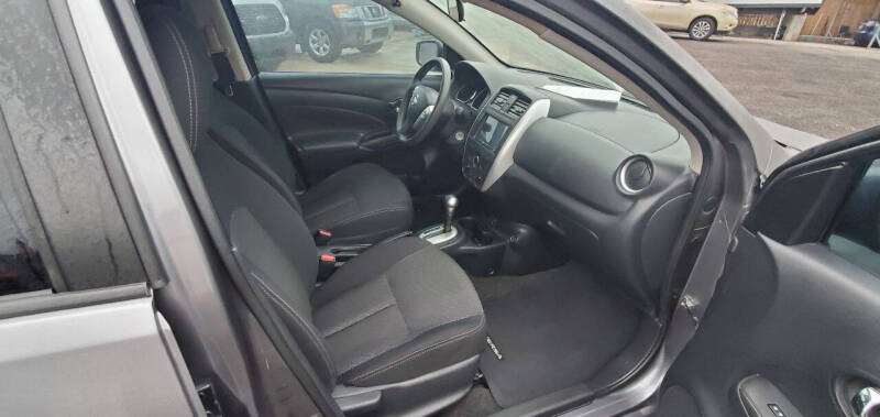 2017 Nissan Versa 1.6 SV