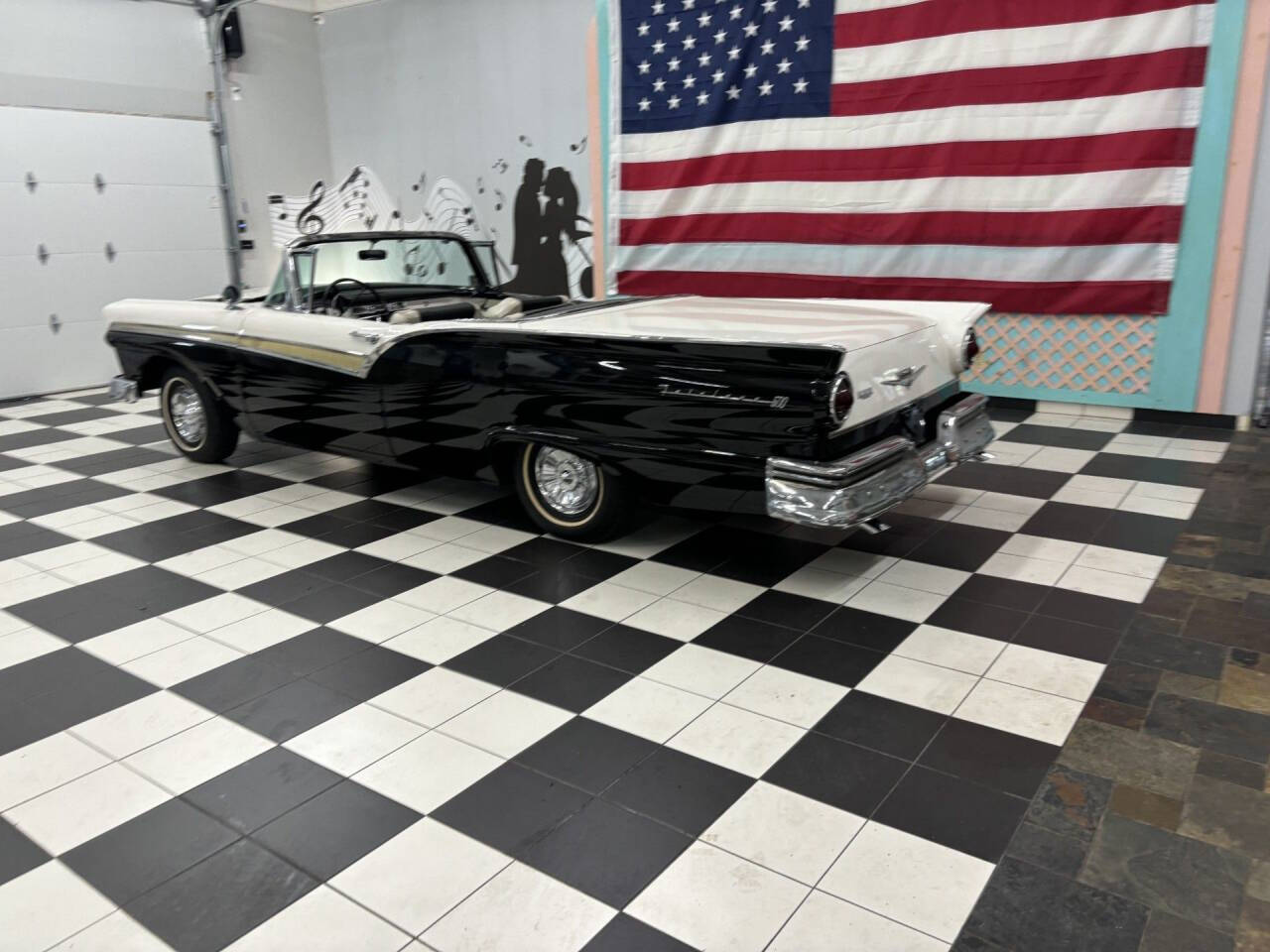 1957 Ford Fairlane 10
