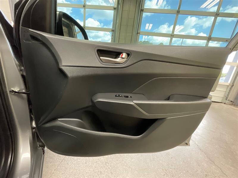 2022 Hyundai Accent SE