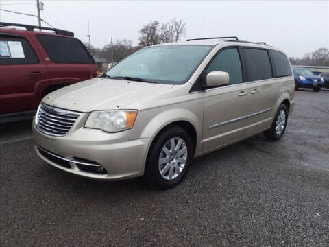 2013 Chrysler Town and Country for sale at Ernie Cook and Son Motors in Shelbyville TN