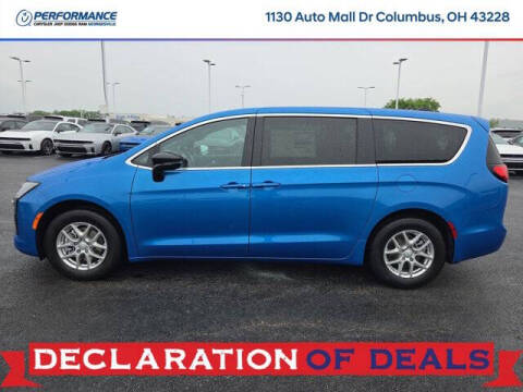 2027 Chrysler Pacifica Select