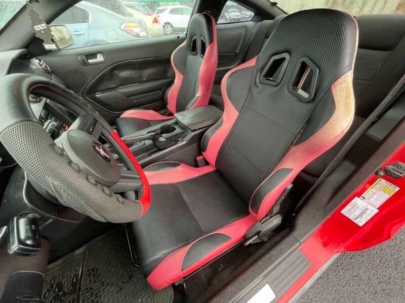 2007 Ford Mustang V6 Deluxe