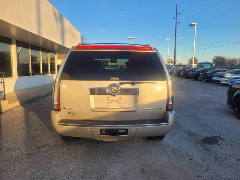 2009 Cadillac Escalade Base photo 5