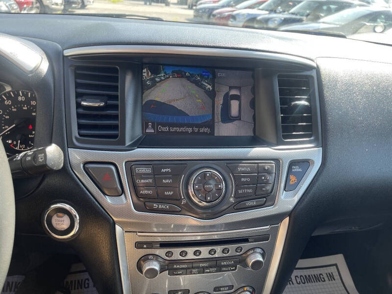 2017 Nissan Pathfinder S