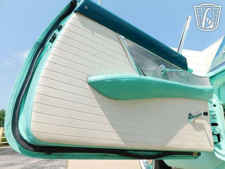 1955 Ford Thunderbird